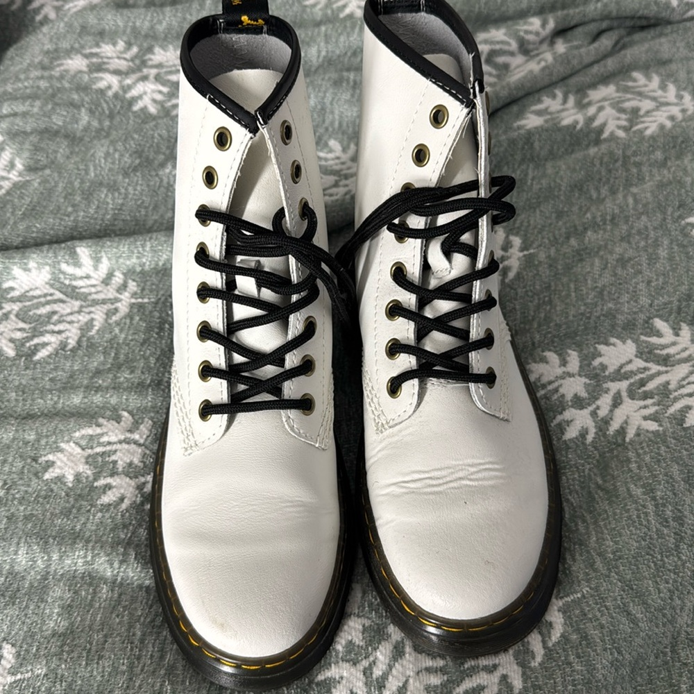 White Dr. Martens 1460 Combat Boots | Women’s Size 7 Lace-Up Leather